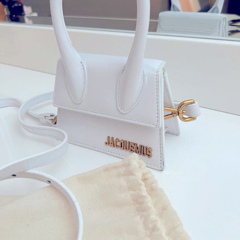 JACQUEMOS White la Montagne “le chequito” Clutch